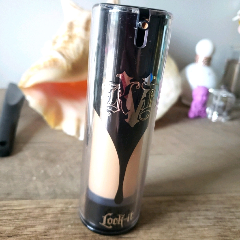 KatVon D Lock It Foundation